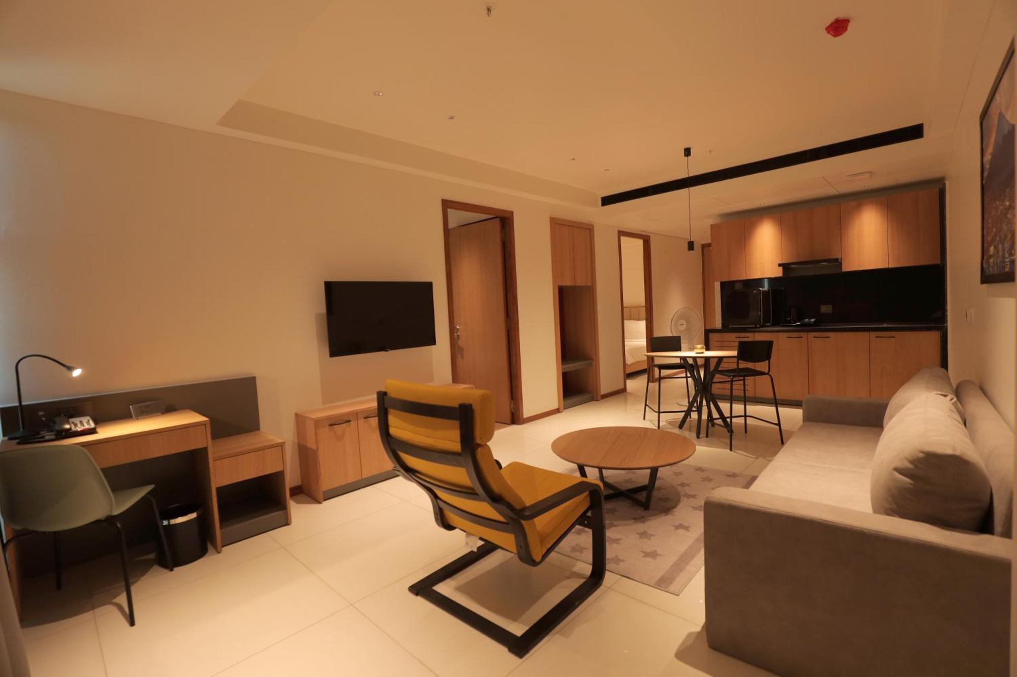 The World Surat Hotel Bagian luar foto