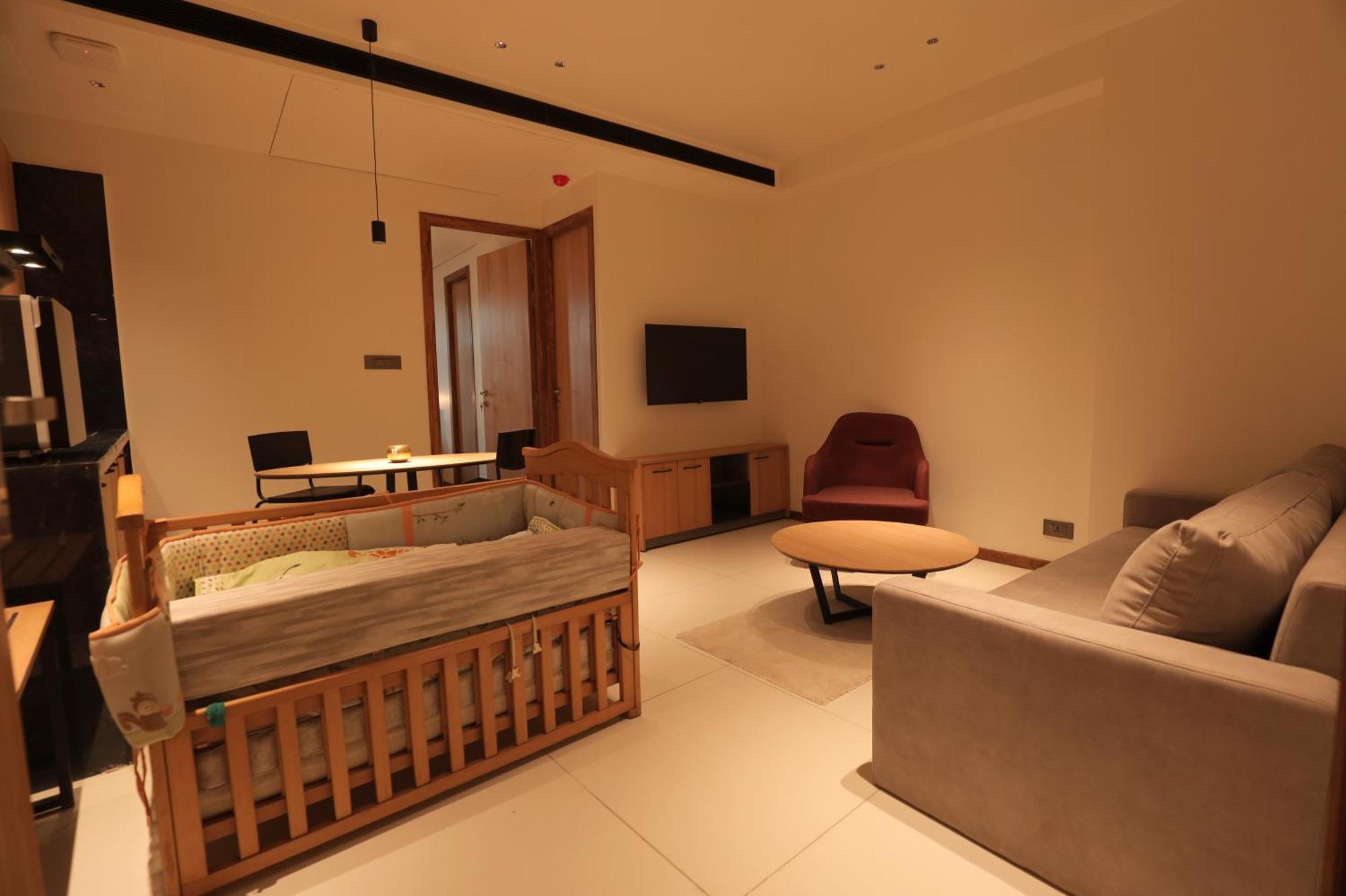 The World Surat Hotel Bagian luar foto