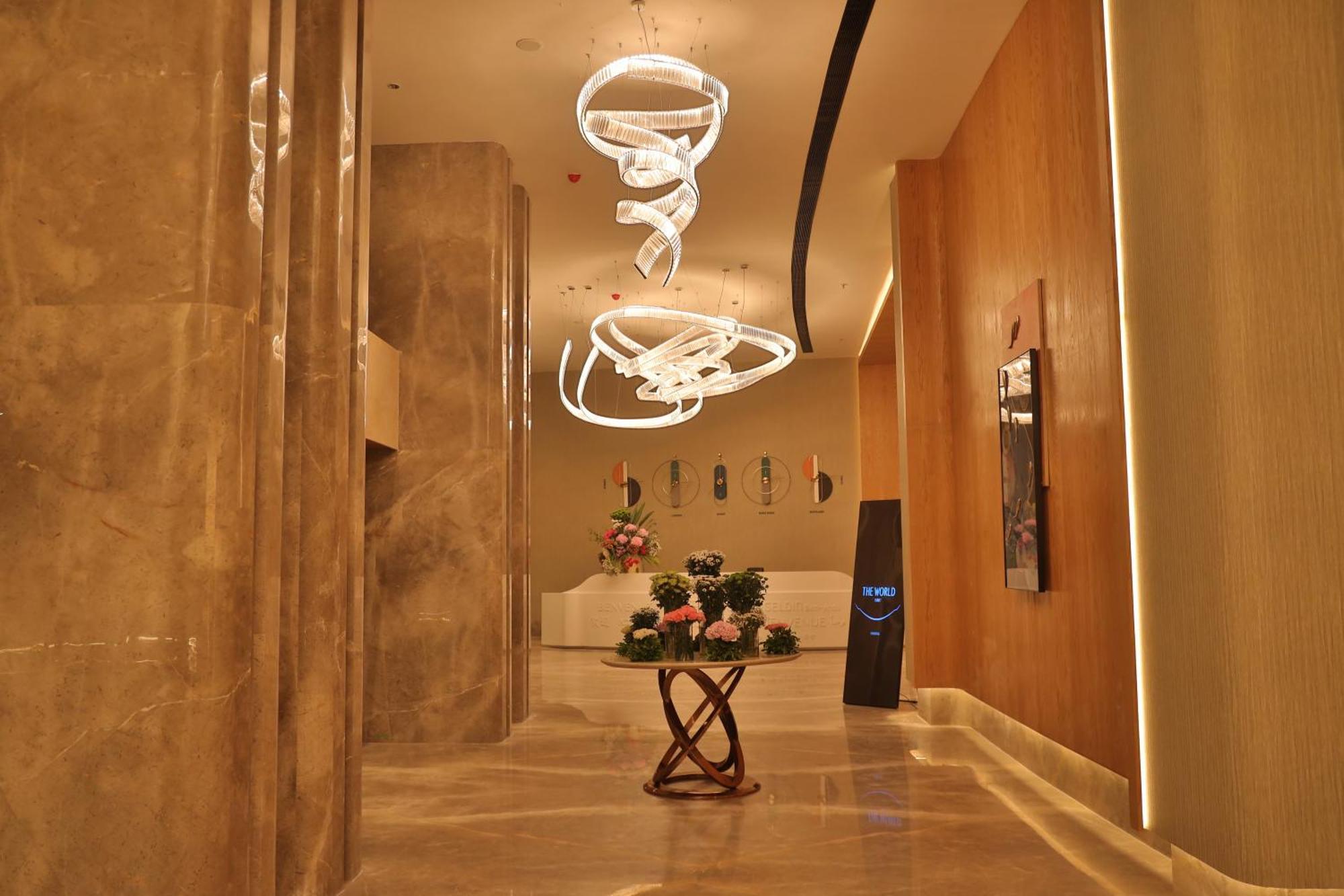 The World Surat Hotel Bagian luar foto