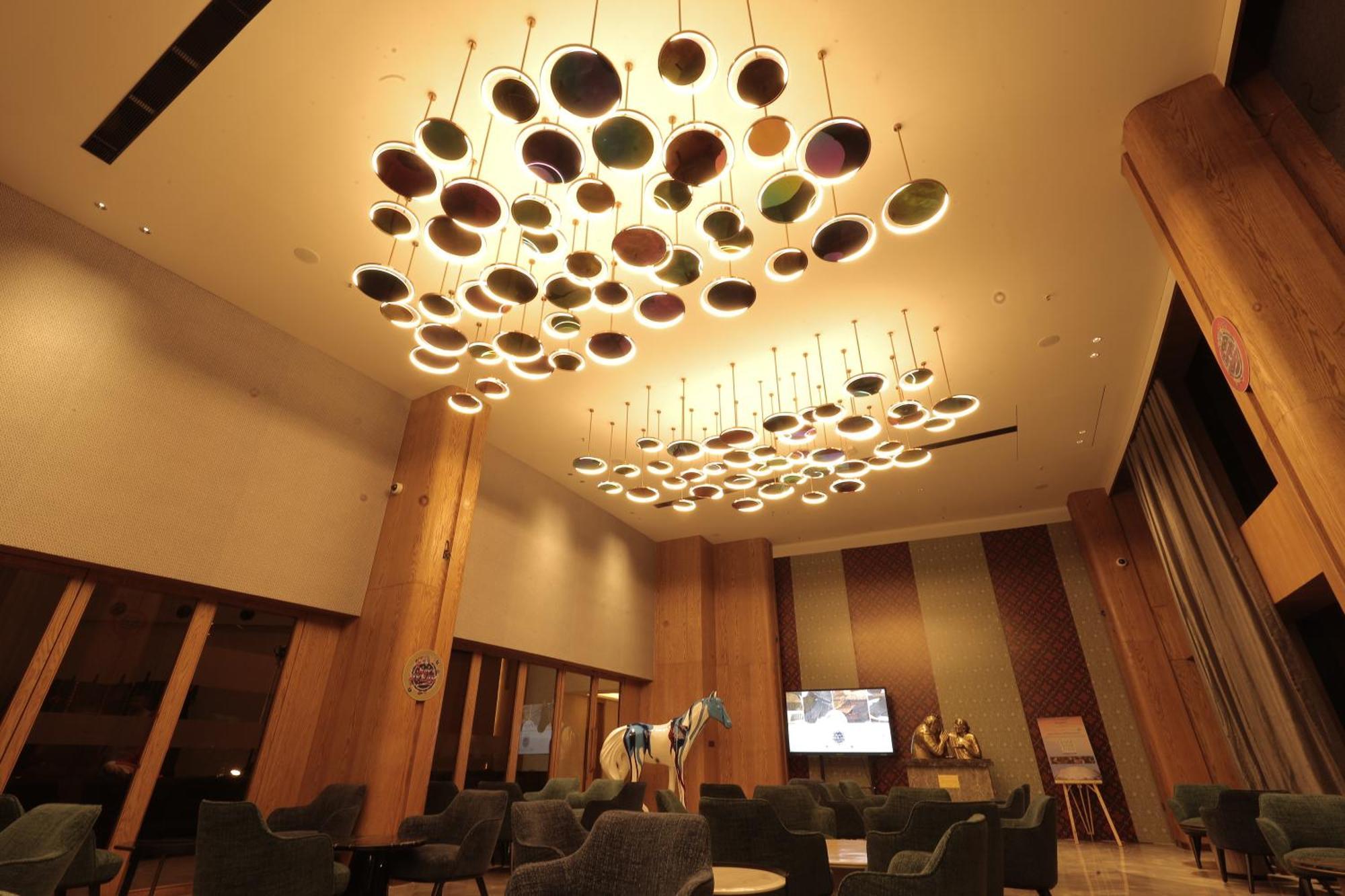 The World Surat Hotel Bagian luar foto